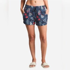 The north Face short women’s blue floral elastic waist size M
